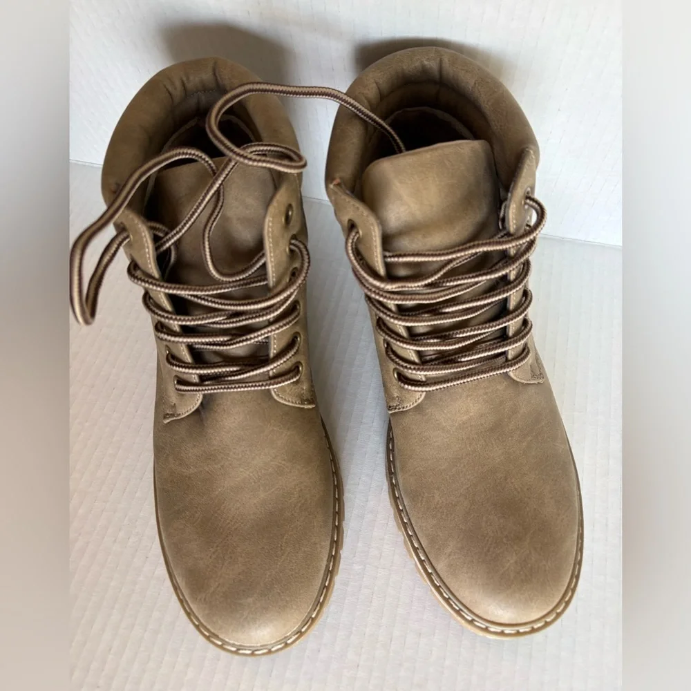 NEW Jessica Cline Clipper Hiker Boots NEW